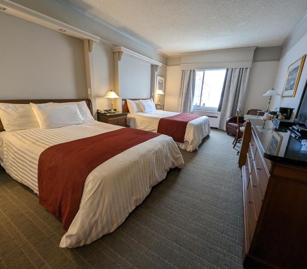 Auberge Des 21 La Baie Exterior photo