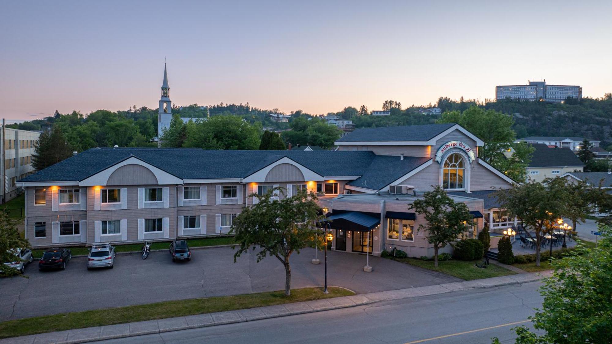 Auberge Des 21 La Baie Exterior photo